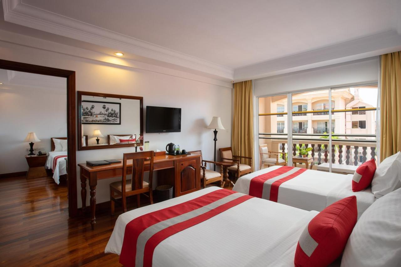 Somadevi Angkor Premium Hotel Сием Реап Екстериор снимка