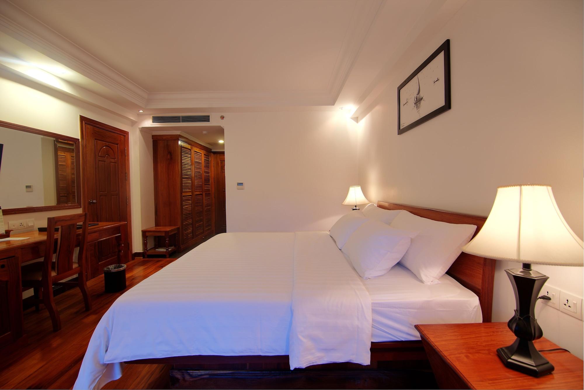 Somadevi Angkor Premium Hotel Сием Реап Екстериор снимка