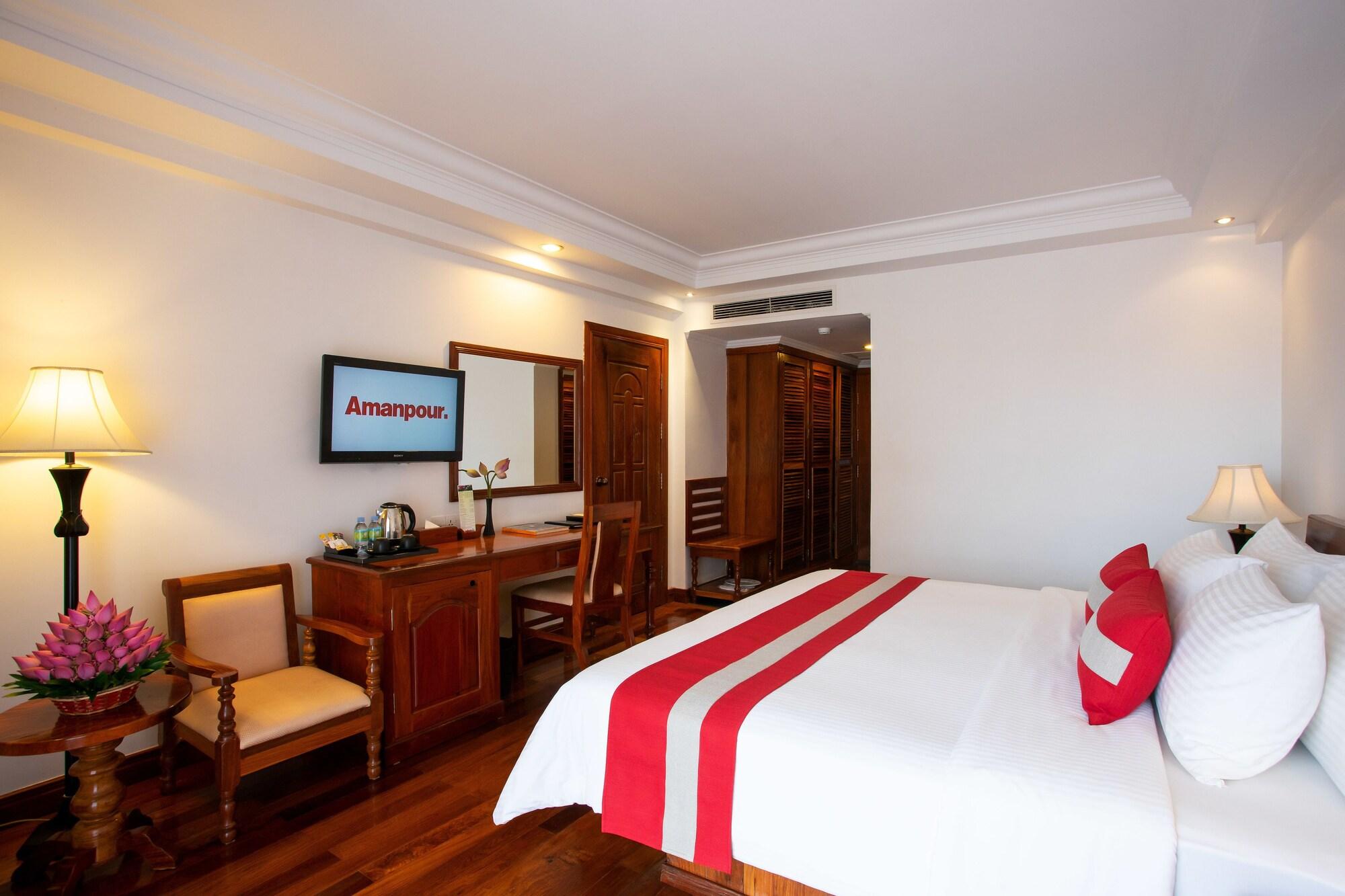 Somadevi Angkor Premium Hotel Сием Реап Екстериор снимка