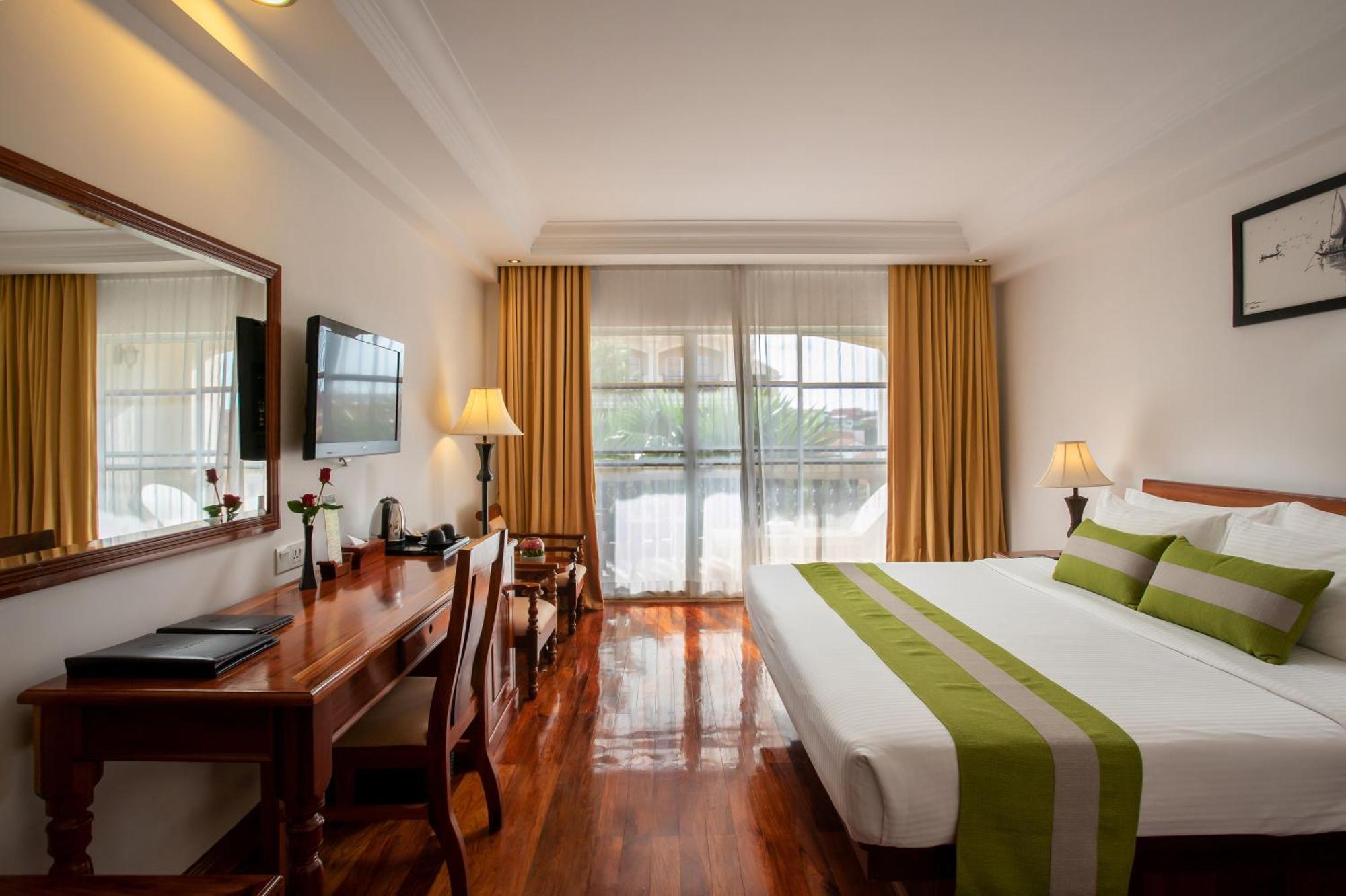 Somadevi Angkor Premium Hotel Сием Реап Екстериор снимка