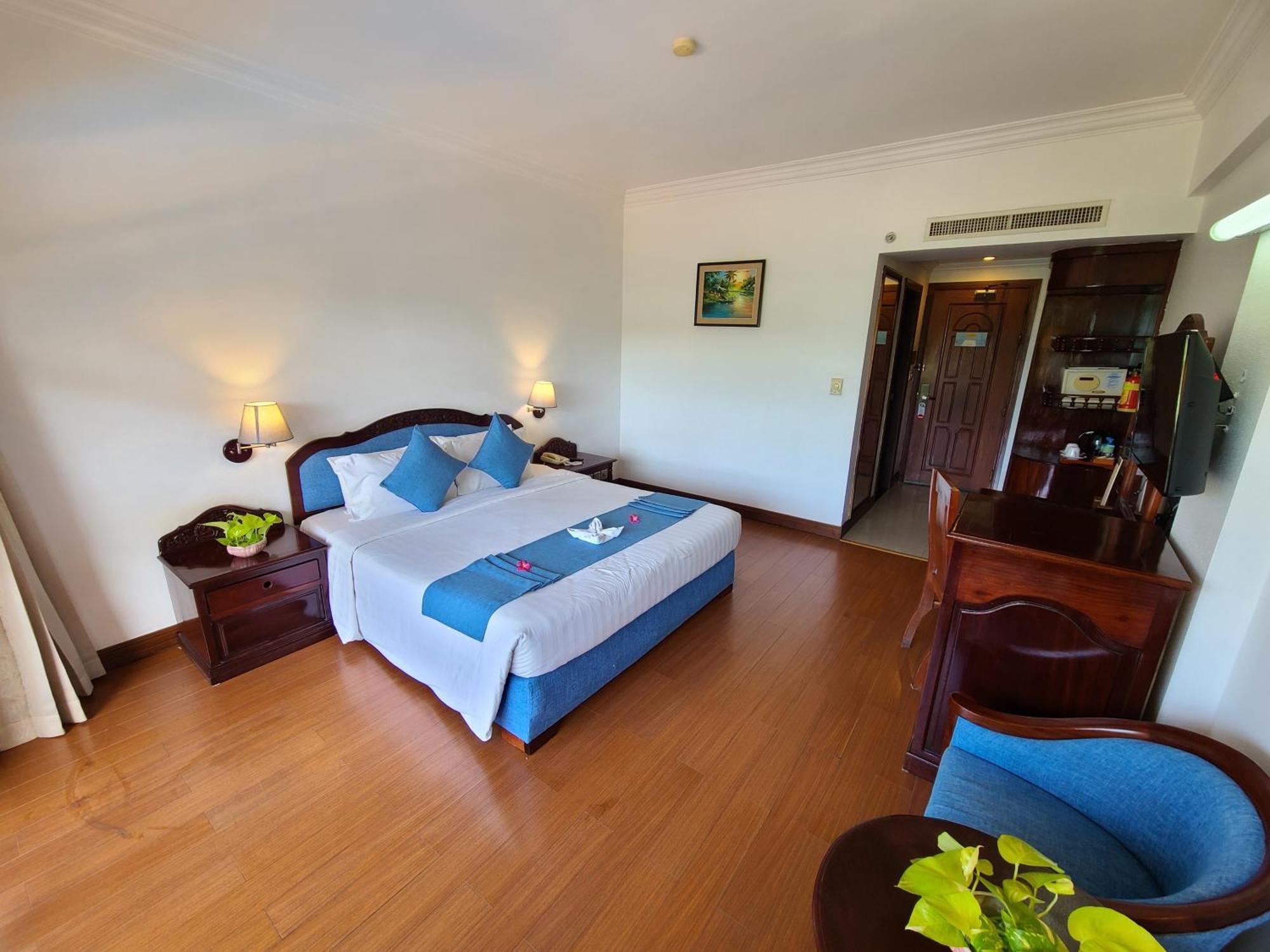 Somadevi Angkor Premium Hotel Сием Реап Екстериор снимка
