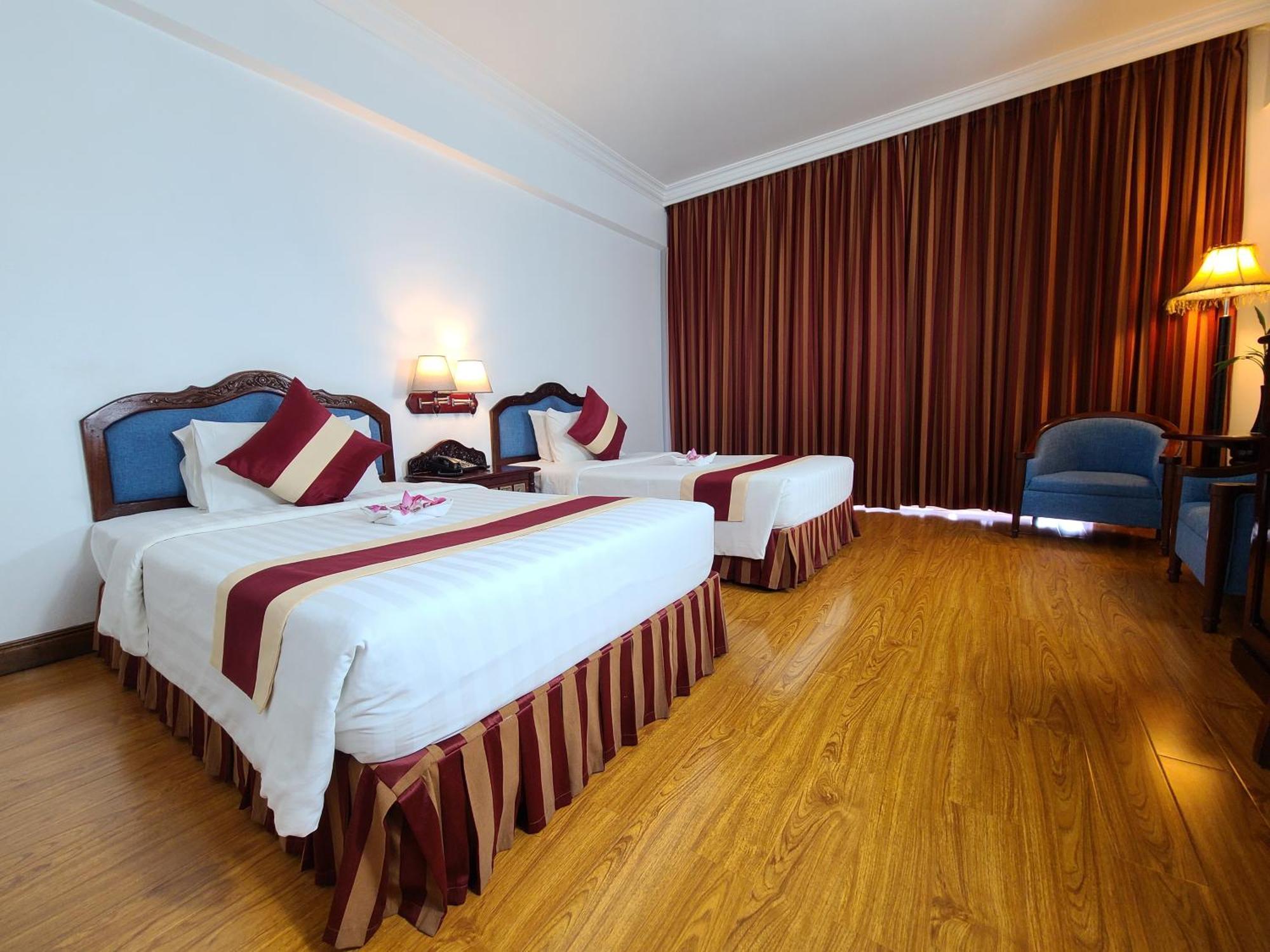 Somadevi Angkor Premium Hotel Сием Реап Екстериор снимка