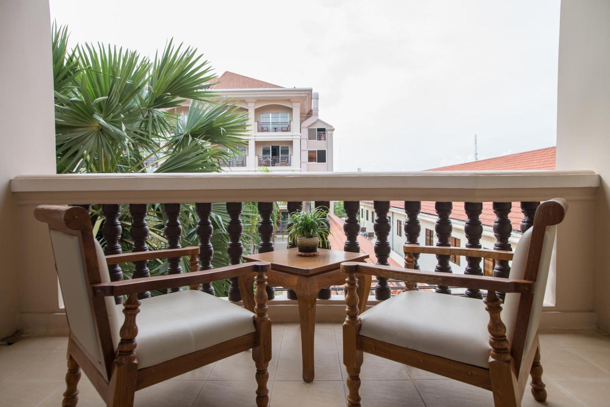 Somadevi Angkor Premium Hotel Сием Реап Екстериор снимка