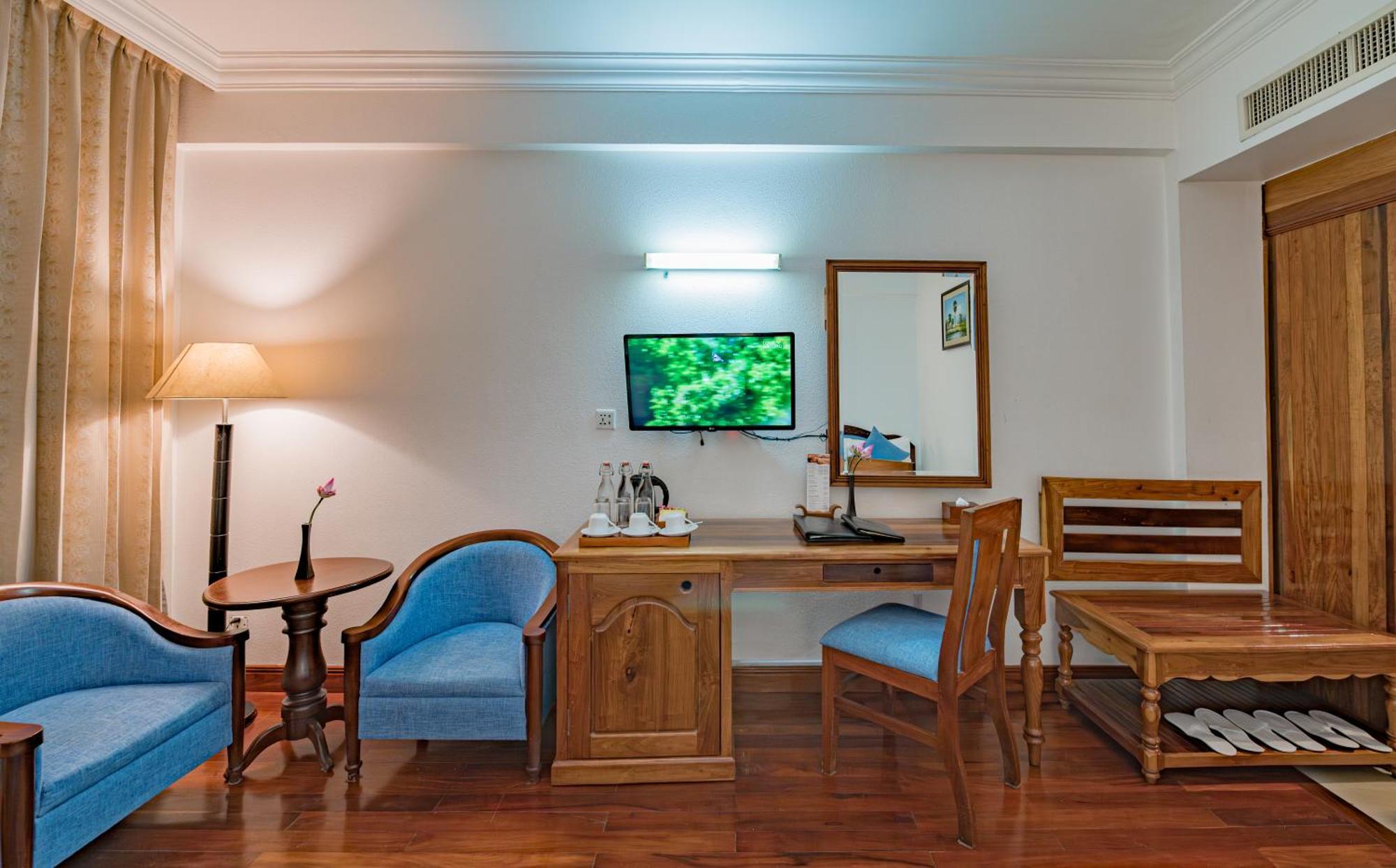Somadevi Angkor Premium Hotel Сием Реап Екстериор снимка