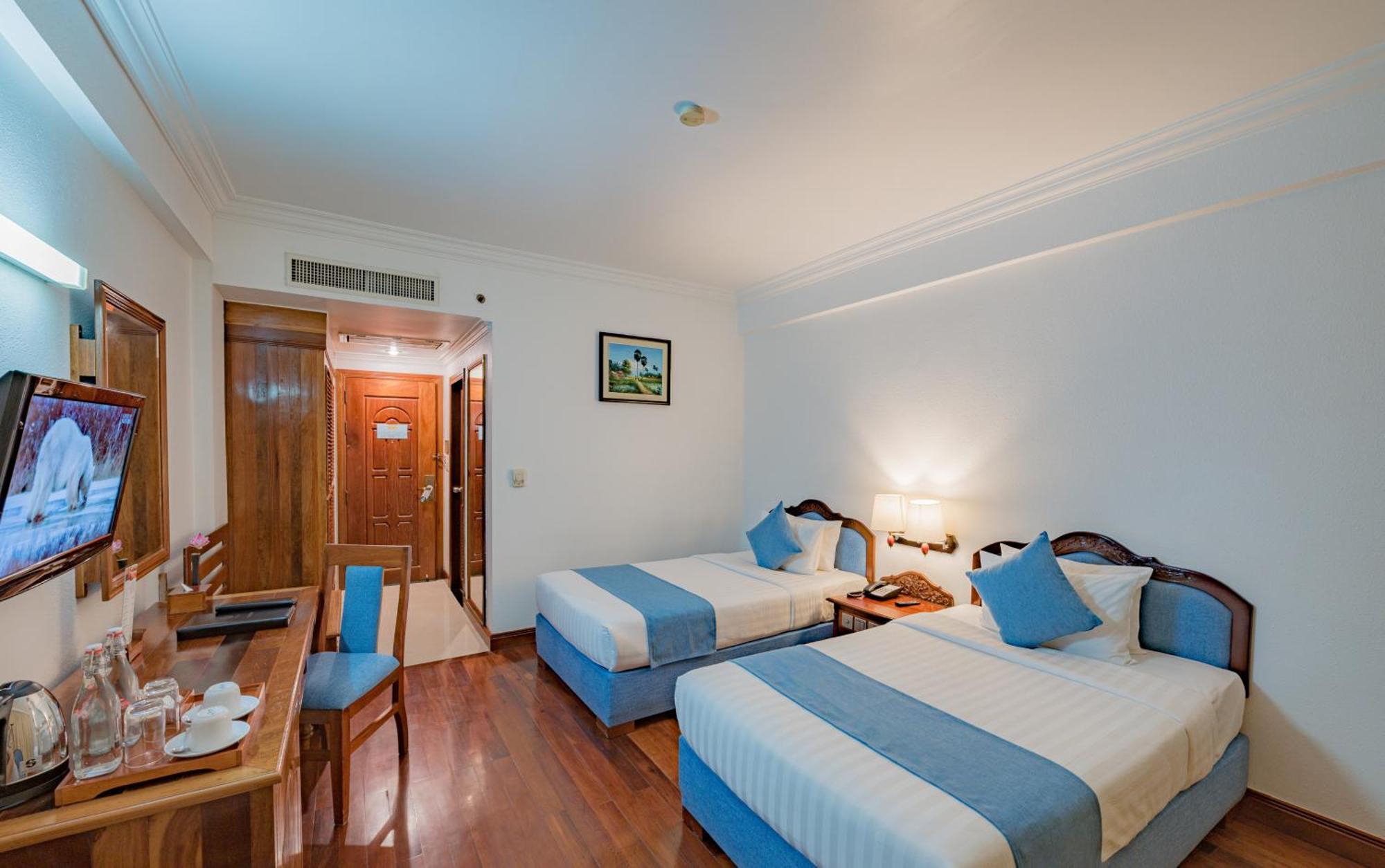 Somadevi Angkor Premium Hotel Сием Реап Екстериор снимка