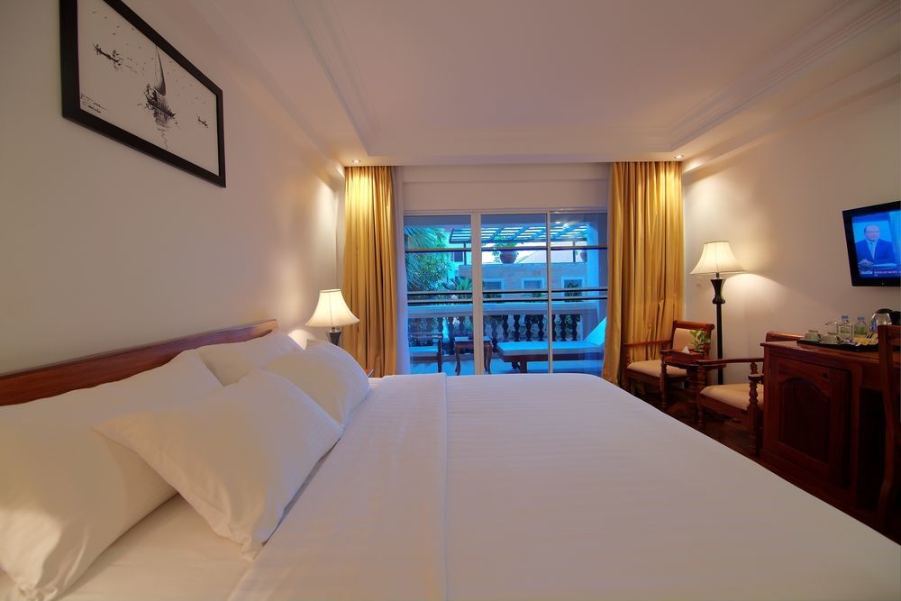 Somadevi Angkor Premium Hotel Сием Реап Екстериор снимка