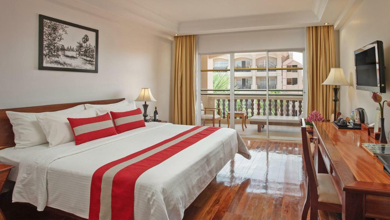 Somadevi Angkor Premium Hotel Сием Реап Екстериор снимка