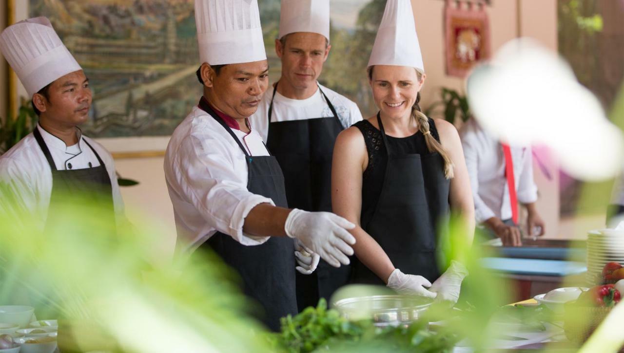 Somadevi Angkor Premium Hotel Сием Реап Екстериор снимка