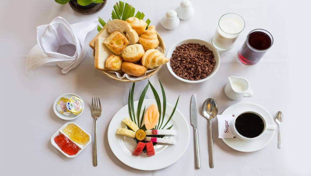Somadevi Angkor Premium Hotel Сием Реап Екстериор снимка
